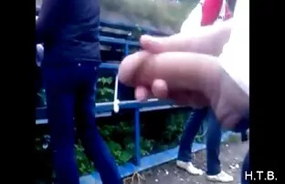 XXX Uma jovem deslumbrante faz um Broche em POV. vídeos pornô brasileiros
