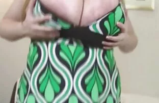 XXX A Kotomi adora partilhar a vídeo pornô de mulher gorda pila com a irmã.