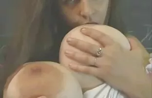 XXX Mel de cabelo escuro quente quero assistir vídeo de pornografia fica tão molhado