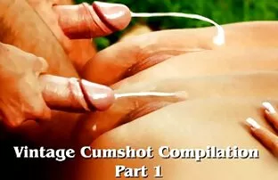 XXX A miúda Asiática pega numa quero ver vídeo pornografia Pila dura depois de tomar banho.