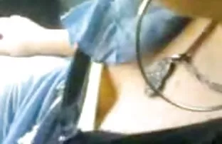 XXX Miúda brasileira vídeo de pornô de mulher brasileira Busty perfurada com Pila