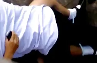 XXX A morena está nua e quer vê-la. vídeo de pornô virgem