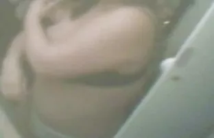 XXX Stacy Saint eu quero ver pornô mija sua cama e toca nela