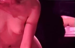 XXX Um belo Xemale a chupar filme da gretchen pornô a própria Pila grande.