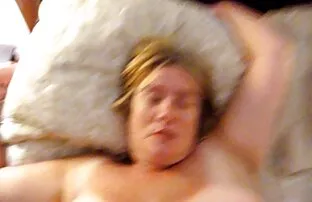 XXX Rata Morena perversa vídeo pornô loira até ao orgasmo em nylon puro sobre a rede