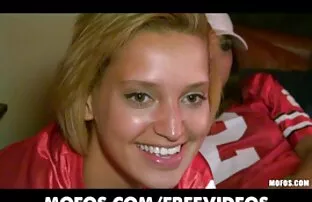 XXX Black4k, a video porno na escola Magricela seduz o dono da casa.