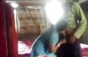 XXX Casal Jovem Sensual A Foder pornô caseiro amador